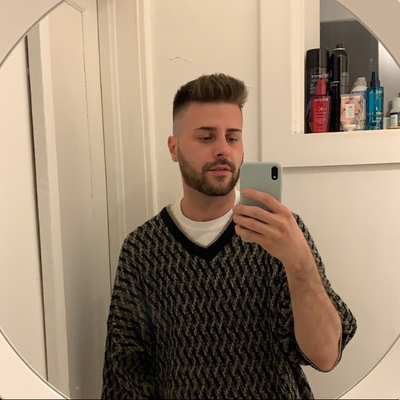 Meet your Posher, Andrew - Picture 1 of 1